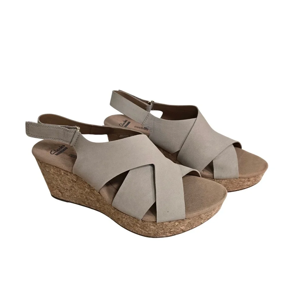 Clarks Collection Women Beige Crisscross Wedge Sandals‎ Size 12M